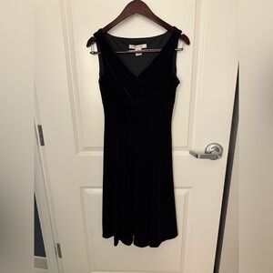 Evan-Picone Black Velvet Dress Size 8 Sleeveless Cocktail Crossover Bust Y2K